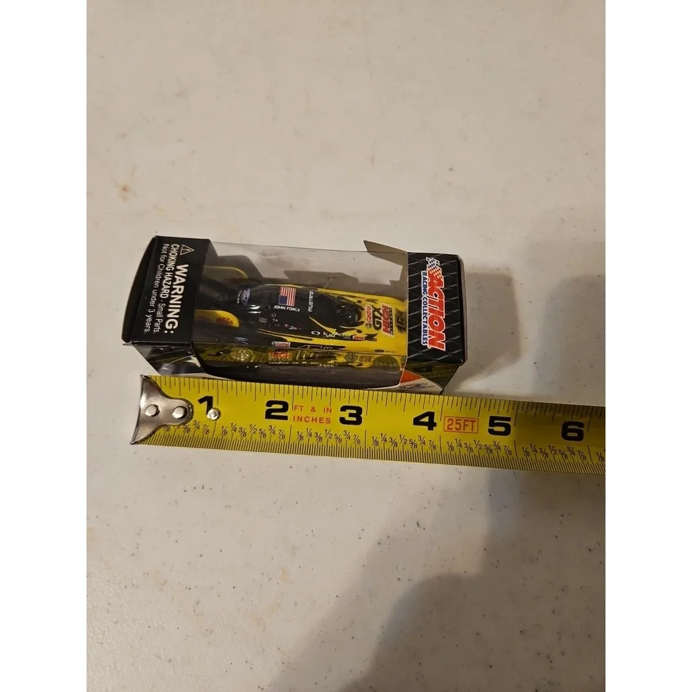 Lionel Action Racing Castrol John Force 15X Funny Car Champion 1:64 Diecast Car‎